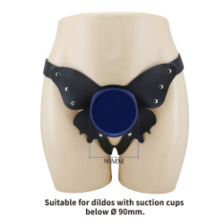 PRETTY LOVE - YETI STRAP-ON HARNESS MIT SAUGDILDO FLESH